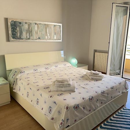 2 Min Walk To The Beach In The Centre Of Sanremo Esterno foto