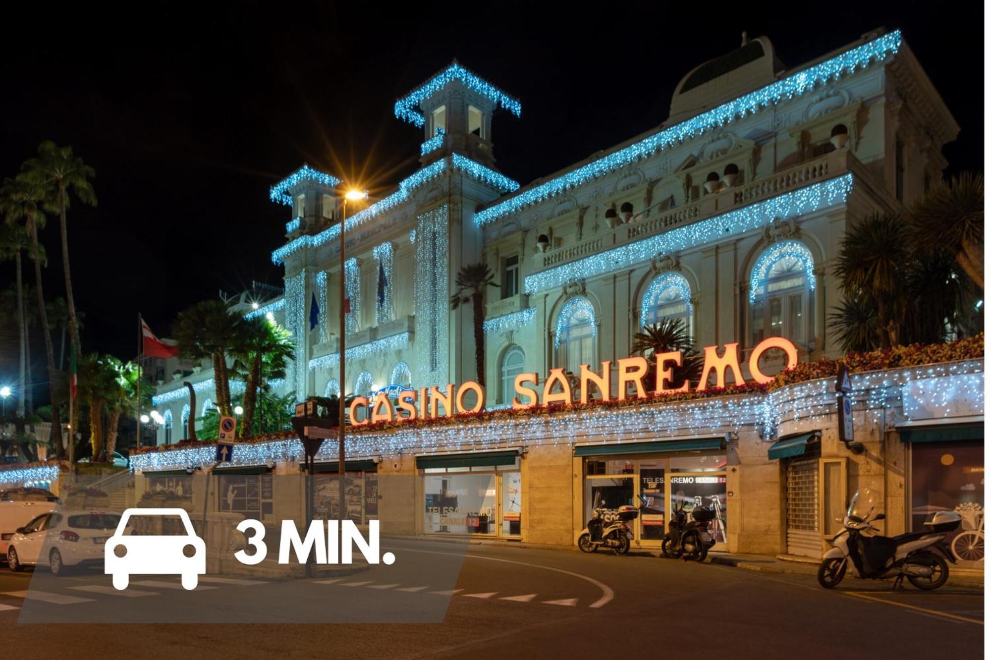 2 Min Walk To The Beach In The Centre Of Sanremo Esterno foto
